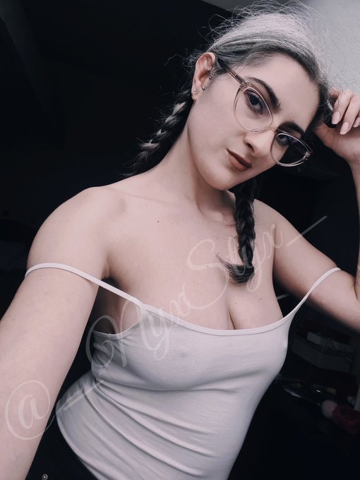 #TittyTuesday https://t.co/O3pw93ZAzJ<a href="/tag/tittytuesday"class="tags">#TittyTuesday</a>