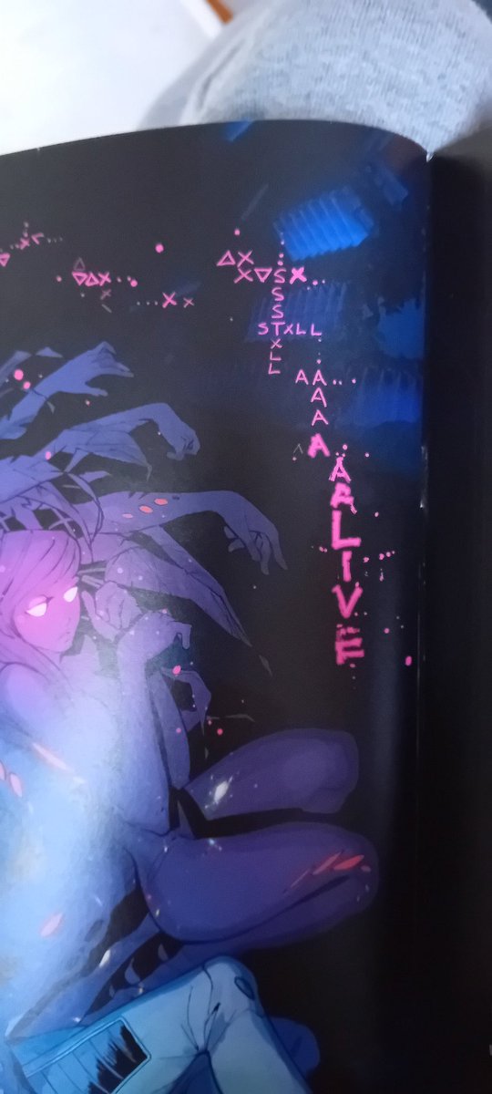 88ozzi_88's tweet photo. I love those little details in the 88 comic series... can't wait for the next issue @vashperado #88inspace https://t.co/gDycAWzZcn