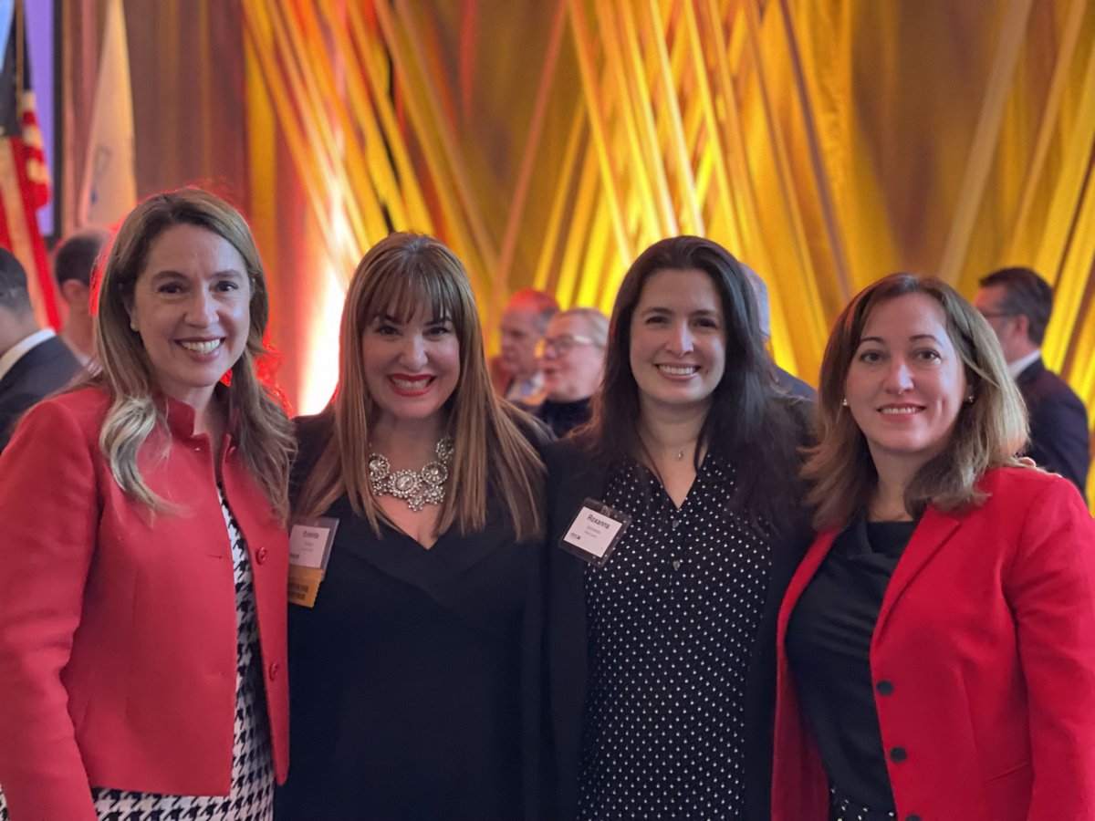WeAreALX's tweet image. On January 26, ALX’s Eneida Roman, Roxanna Sarmiento, and board member Eileen Alexopoulos were thrilled to join The Greater Boston Chamber at the #Pinnacle30 awards to celebrate female leaders in Massachusetts, including 2024 honoree Lucy Perez of McKinsey Co.