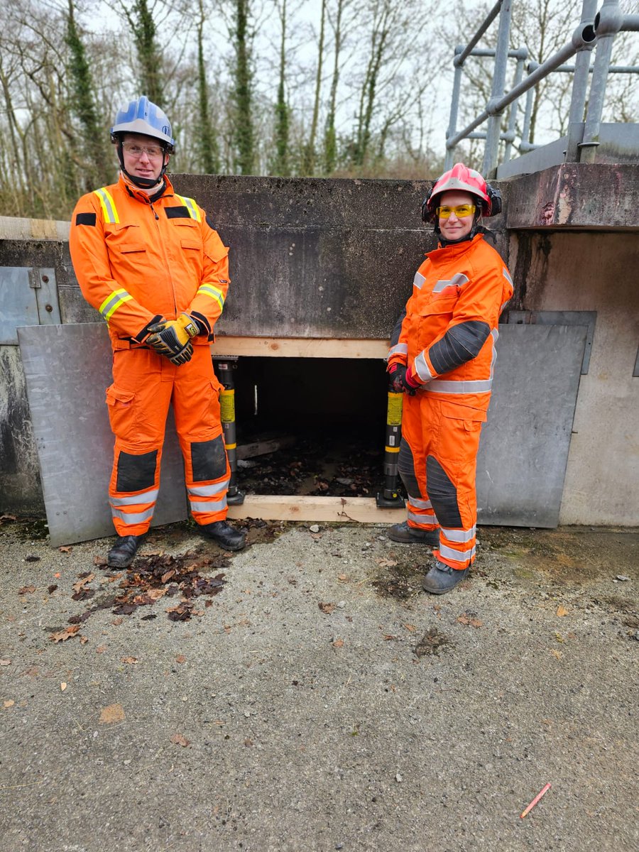 Some images from the recent #USAR course facilitated by #UKISAR at Lanchasire Fire &amp; Rescue Training Centre. The training covered essential skills, knowledge, and proficiency in #USAR procedures and equipment usage. #Training #USARTraining