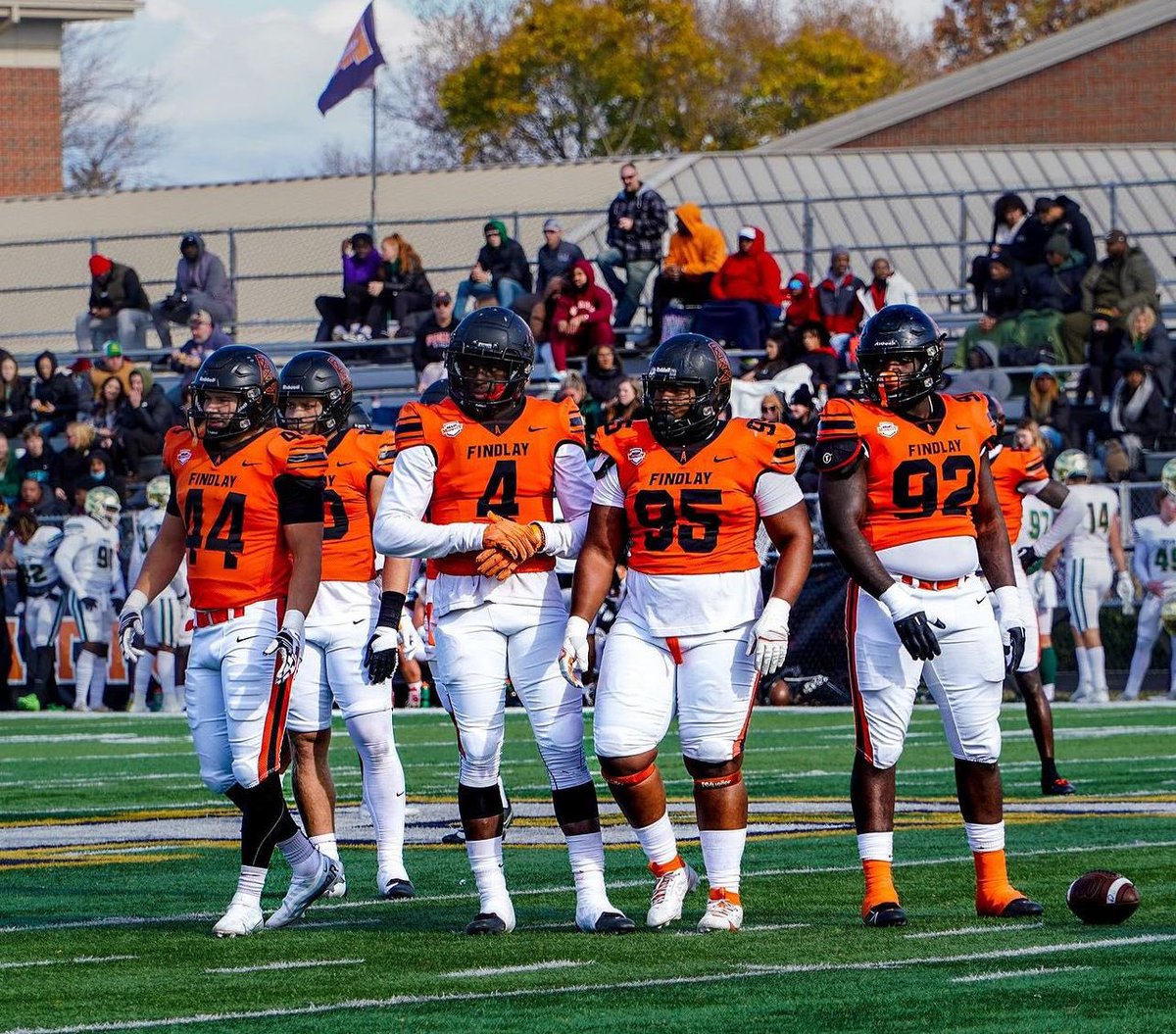 After a great conversation with @CoachCole94 , I am blessed to have received a scholarship offer from Findlay University. @H_Hamid6 #GoOilers #1Team #AGTG 🟧⬛️⬜️