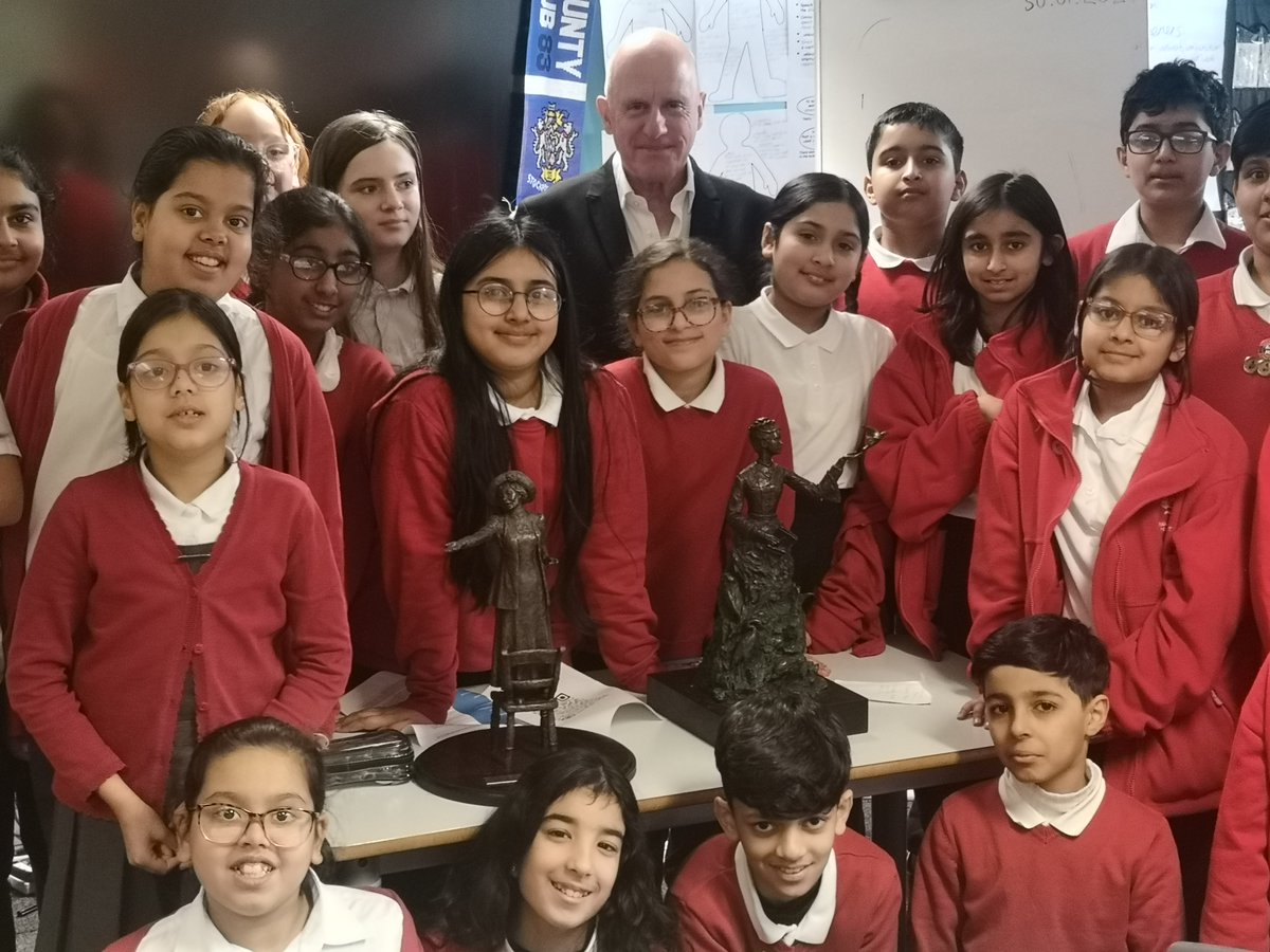 KingswayCT's tweet photo. Cringle Brook Y6 enjoyed a visit from Cllr Andrew Simcock. He came to speak to them about his role in the commissioning of the statue of Emmeline Pankhurst in St Peter's Square in MCR. The children asked him some questions about his campaign for more statues of women in the city. https://t.co/y56hky35sV