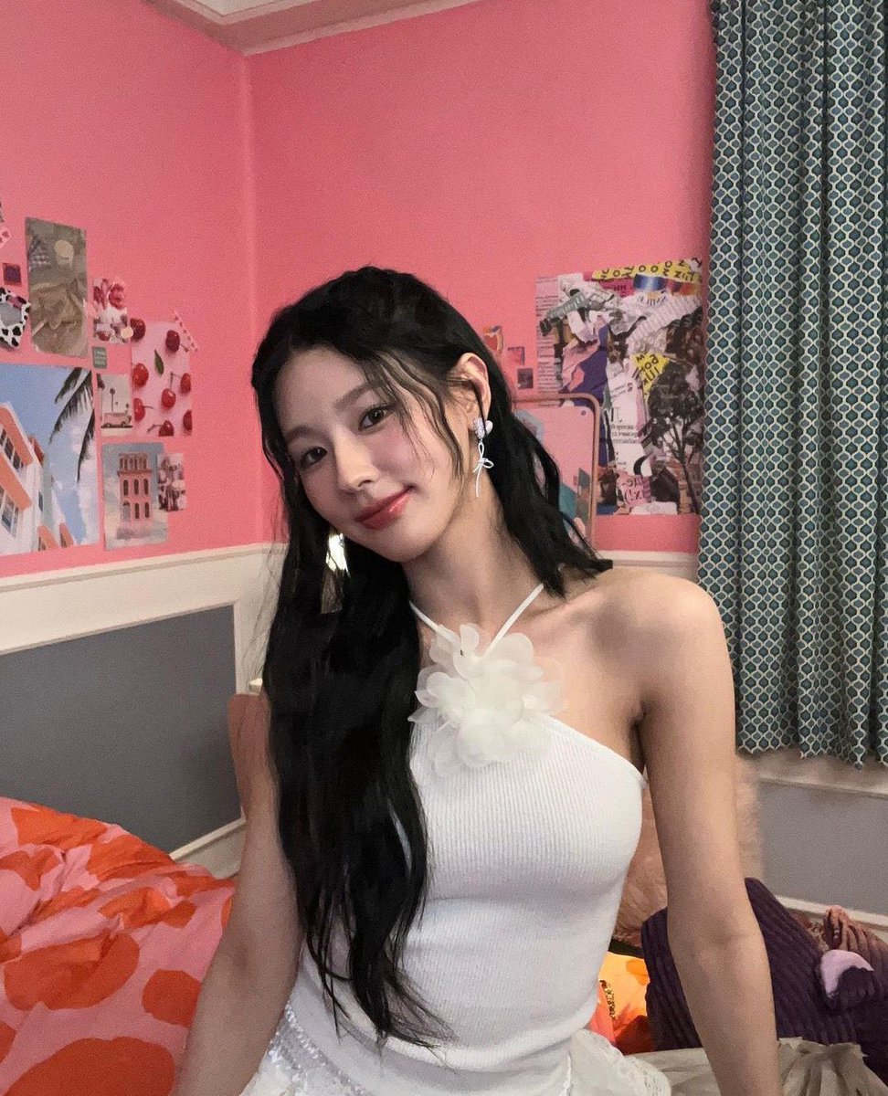 miyeonstagram's tweet photo. happy birthday to our super lady miyeon🫶🫶 i love you so much and nevies will work very hard to gift you many wins this era❤️💜 i hope u spend ur day well with the members!!

BORN TO BE LOVED MIYEON
#미연이생일에_빠져든다_빠져든다
#HappyMiyeonphroditeDay https://t.co/pop2ueuVQn
