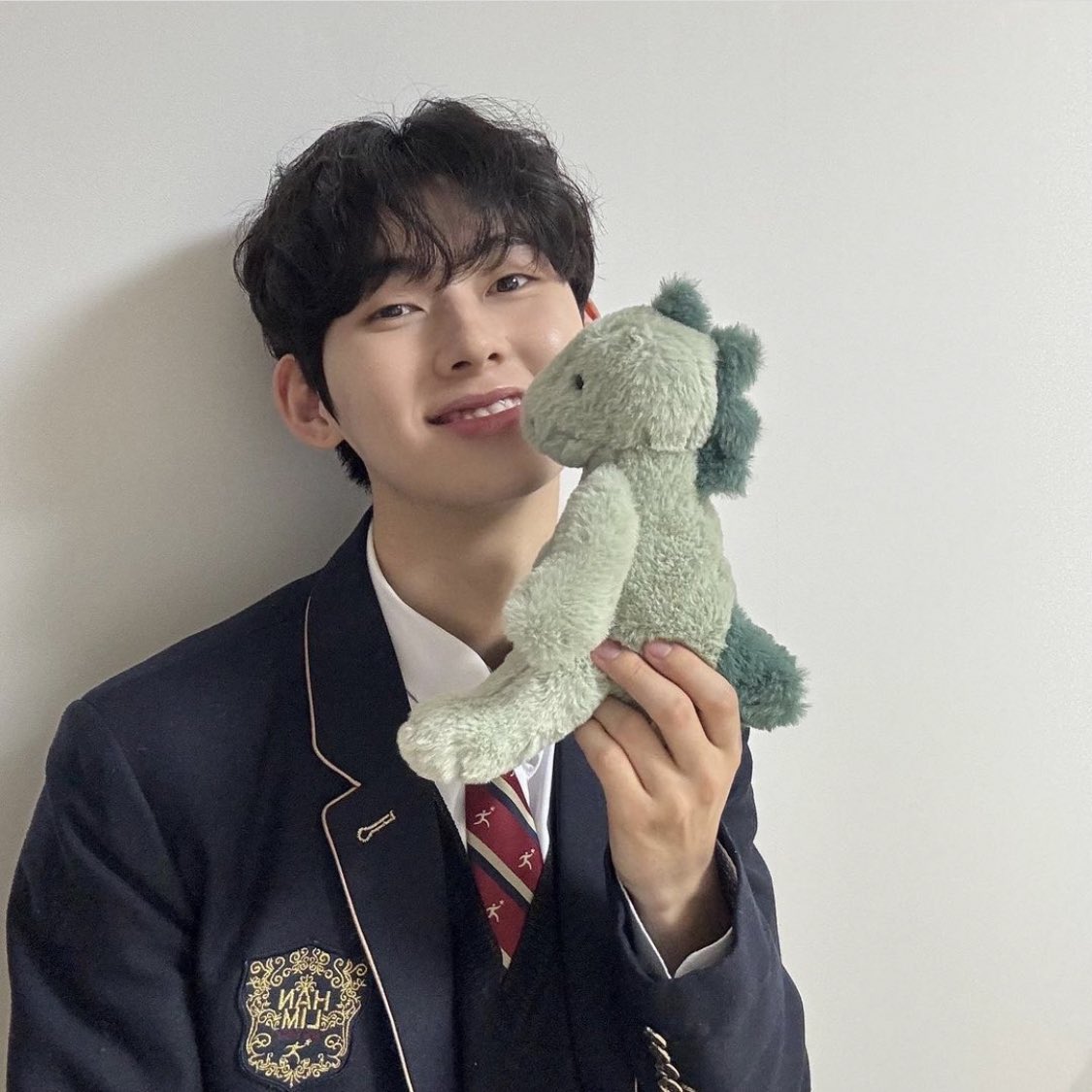 Debut_wonsuni's tweet photo. 制服着る最後🥺

 #イムジュンソ #LIMJUNSEO https://t.co/wH4C1KZ4B3