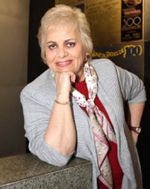 ¡Hasta pronto Tina Galindo! 

Una gran mujer y una chingona en lo que hacia.  

Mis oraciones con toda su familia 🙏🏼