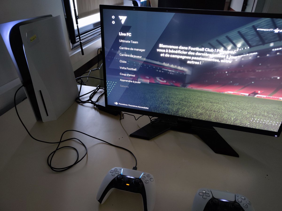 DrChappaz's tweet photo. Top départ pour le projet #EducEsport au @ClgLesPyramides ! Un projet dans l'@acversailles porté par @armateam et accompagné par la @DANEVersailles.
Les premiers élèves découvrent en ce moment les ateliers que je co-anime avec ArmaTeam. https://t.co/UFTAth40DP