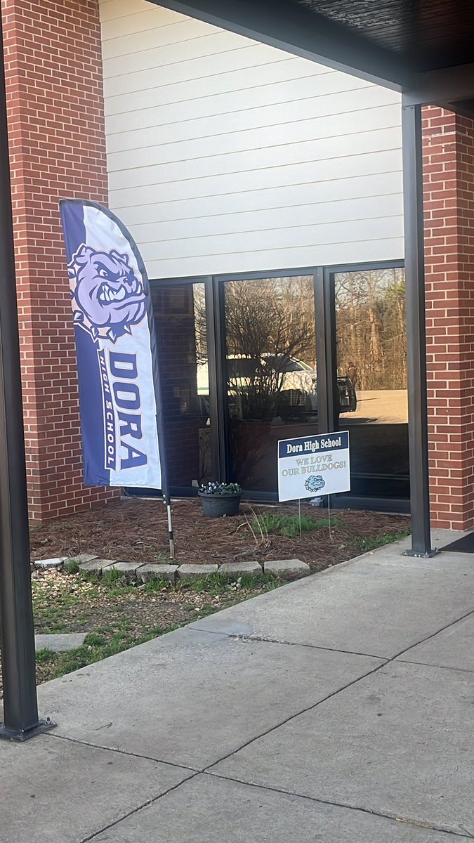 First stop this morning <a href="/DoraFootball/">Dora High Football</a> good people and have something great going on! 
#HardEdge | #EarnSuccess