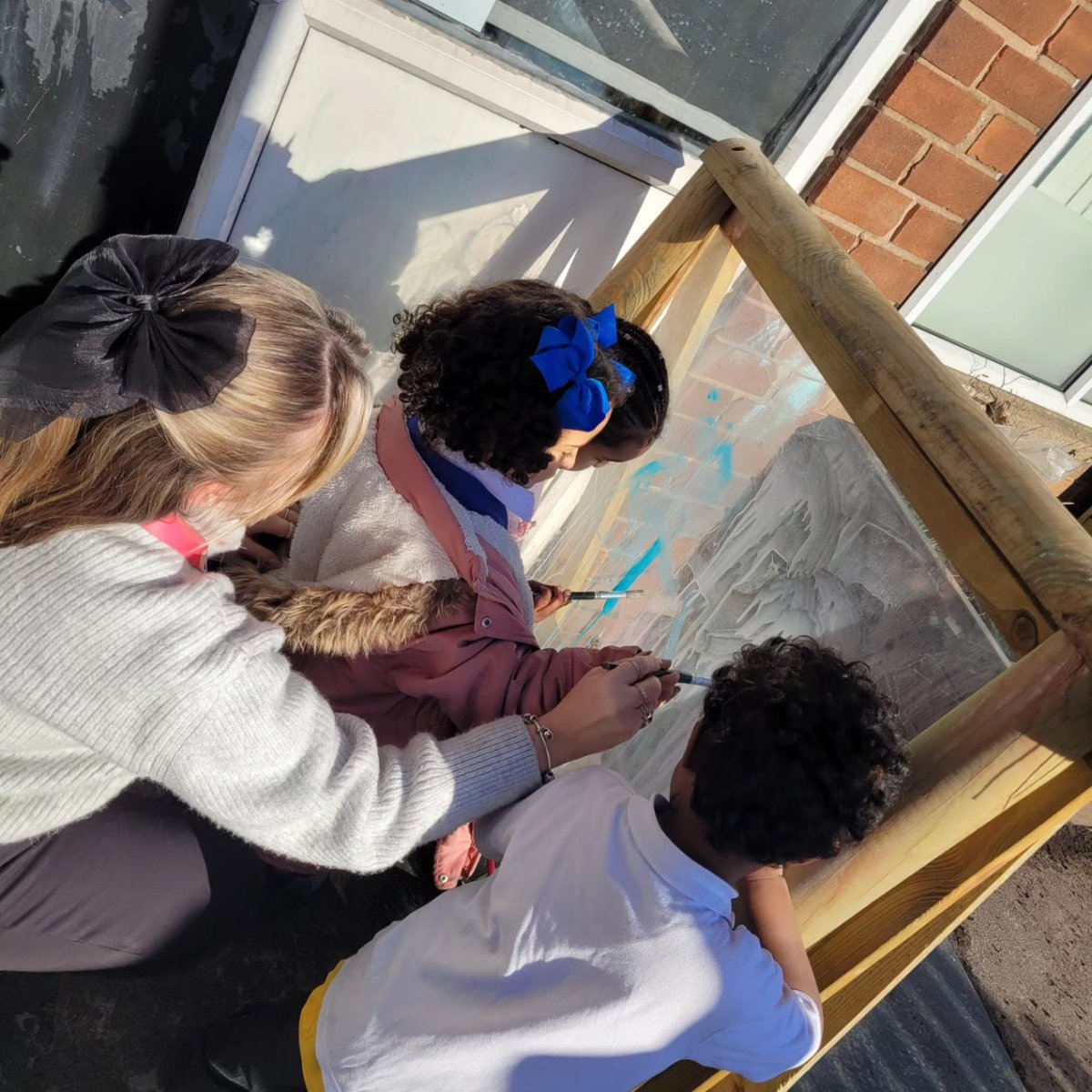 Nursery have been getting busy in their outdoor area! We've been enjoying being outside in the sun!