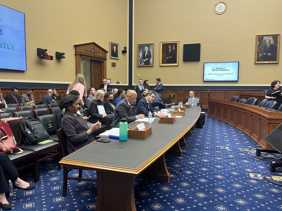 RubyGrisin's tweet photo. Good morning. Follow along as I report on the House Energy and Commerce Subcommittee on Energy, Climate and Grid Security's hearing regarding the significance of the Snake River dams in Southeastern Washington. Witnesses seated before the start of the hearing. https://t.co/ffyGpGMU8l