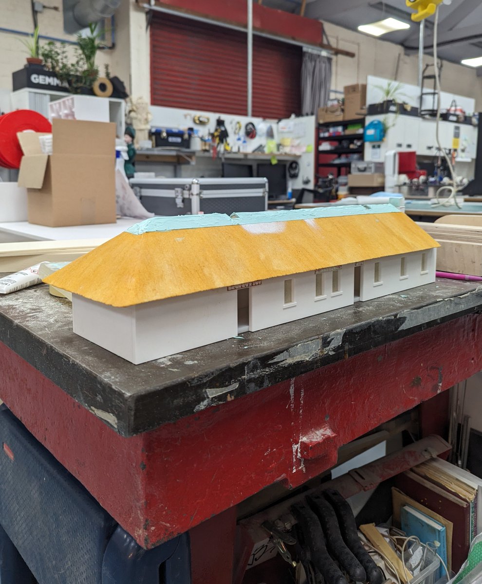 Amalgammodels's tweet photo. Following on from our posts last year regarding the @wcj_news project, here are some more detailed images of one of the models, @Treacystheheath, Co. Laois. #wearemakers #guinness #ireland #treacys #pubs #scalemodel #architecture #photography #cake #sixnations https://t.co/NEBjd9s5hG