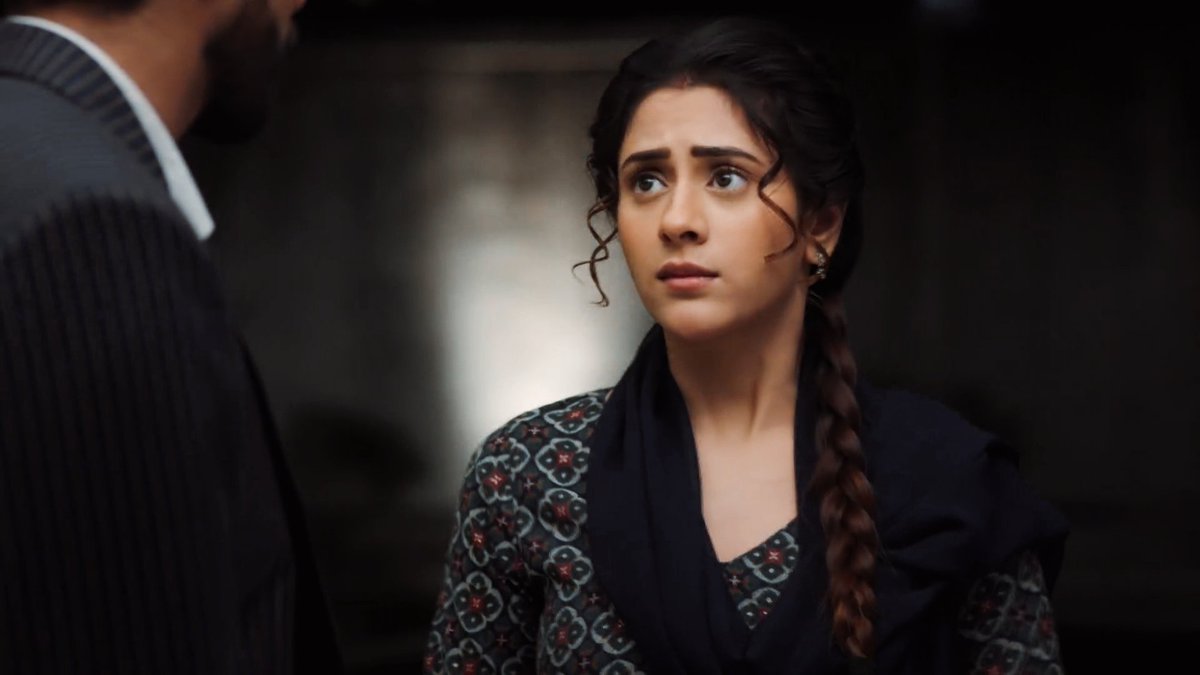 AnishaS_tweets's tweet image. That “Jhanak” from Anirudh and the momentary silence that followed in this scene! 😍

#HibaNawab | #KrushalAhuja | #RuNak | #Jhanak