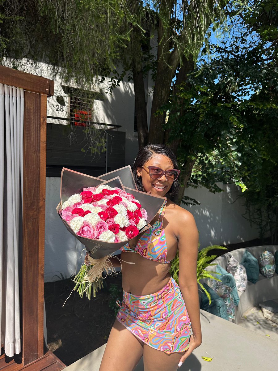 Spompo3's tweet image. Flowers by IandN 🤝🏽❤️
-Based in Pretoria