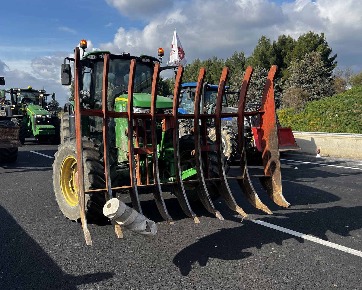 nicolasputsch's tweet photo. ⚠️ Urgent ! Révolte des agriculteurs : la commission européenne désavoue la France et assure continuer les négociations sur le Mercosur ! https://t.co/pj5KHnSNR1 #AgriculteursEnColère #Bruxelles #Mercosur https://t.co/8uZuYAyG5Y