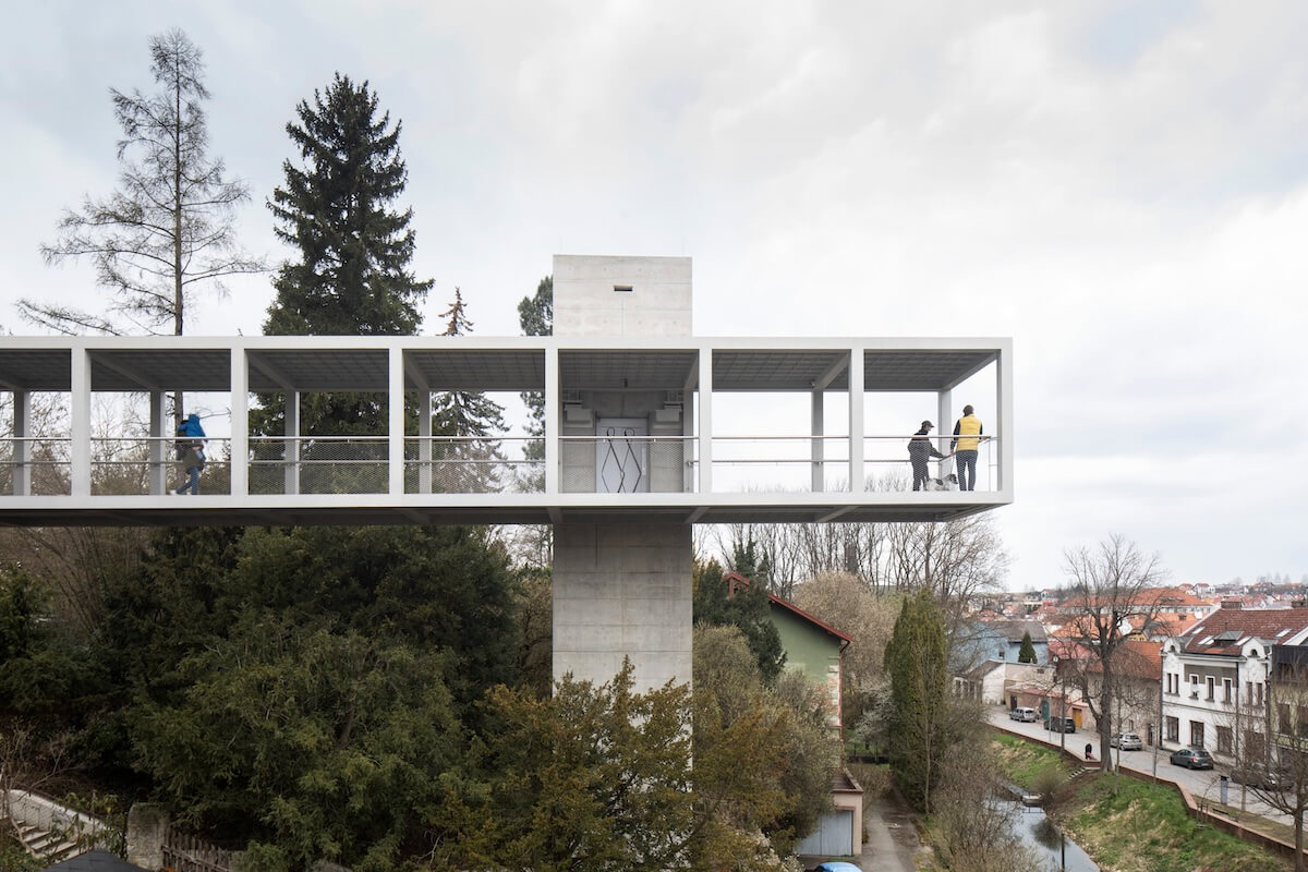 AmazingArchi's tweet photo. Footbridge in Litomyšl, Czech Republic by EHL & KOUMAR ARCHITEKTI
Read more: https://t.co/j0NlGtOCTD
Photography: Tomáš Souček
#prage
#czechrepublic
#architect
#architecture
#amazingarchitecture https://t.co/rFwJaWMwmP