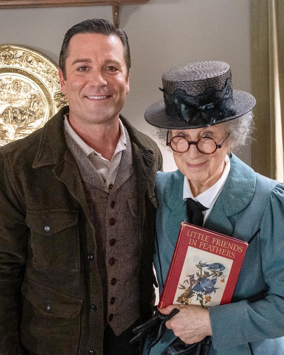 Margaret E Atwood (@margaretatwood) on Twitter photo Meet Loren Quinnell. Amateur Ornithologist. Her and her feathered friends help crack the case on <a href="/CBCMurdoch/">Murdoch Mysteries</a> this Monday! (Yes, it is I. Sherlock Holmes + his disguises got nothing on Moi. Keep the hat?) (Though really, the typecasting!) (Murdoch: Why haven't the Anti-Aging Meet Loren Quinnell. Amateur Ornithologist. Her and her feathered friends help crack the case on <a href="/CBCMurdoch/">Murdoch Mysteries</a> this Monday! (Yes, it is I. Sherlock Holmes + his disguises got nothing on Moi. Keep the hat?) (Though really, the typecasting!) (Murdoch: Why haven't the Anti-Aging