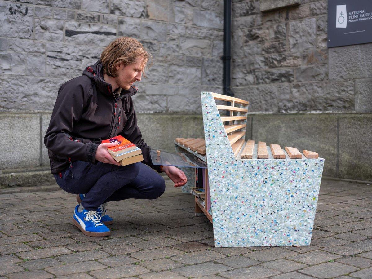 NatPrintMuseum's tweet photo. Take a book, leave a book!

Have you had a chance to check out our book-sharing bench?

Designed by One Strong Arm and produced by Forja using oak and recycled plastic sheets.

Supported by @AVIVAStadium and @DeptCultureIRL 

#booksharing #takeabookleaveabook #outdoorlibrary https://t.co/pI1beJ8bT7