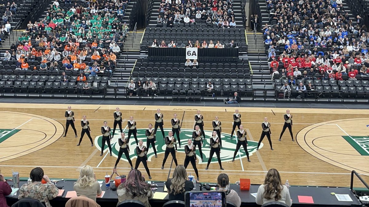jdick67's tweet photo. Nothing better than spending your day at the State Drill Semi-Finals! #GoRoy #RHS #WeAreRoyHigh #RHSDrill https://t.co/kLu7sPUHTm
