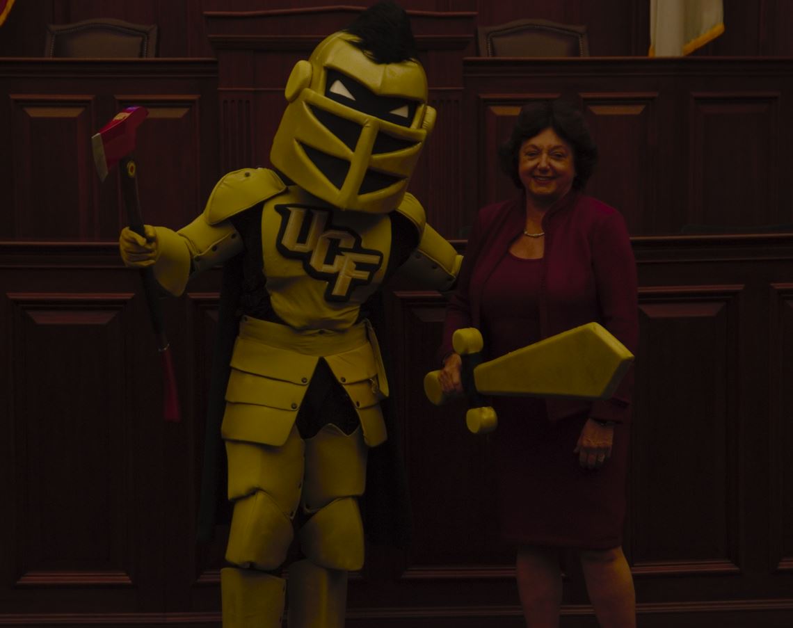 Kathleen4SWFL's tweet photo. It was nice to try out @UCF Knightro's sword, but I think my @FPF343 axe is still my weapon of choice! 🦾🪓⚔️

Despite his defeat in the @FLSenate Chamber, I hope Knightro will still come to our Foodie Fête tonight, featuring the UCF - Rosen School of Hospitality. 🍷👩‍🍳 https://t.co/yi385xjUHY