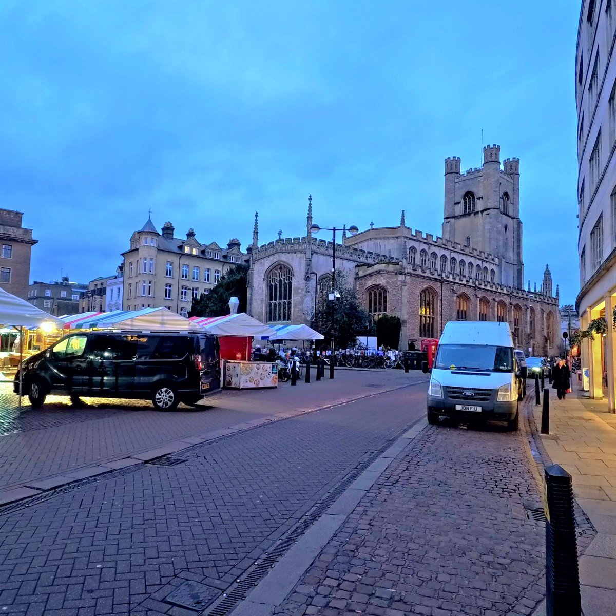 Cambridge you were delightful 😃 absolutely beautiful city! 
.
#vlogger #cambridge #cambridgecity #cambridgeuniversity #travel #explore #exploring #tour