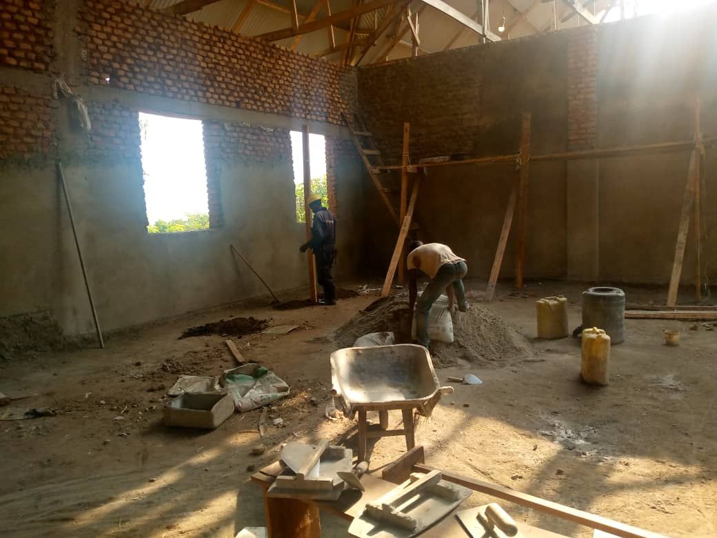 accomplishtrust's tweet photo. Thanks to the generous support of Hazel's Footprints, a new classroom block is being built at RAPCD school Uganda and should be completed by the start of the new school year in February.
#Accomplish #RAPCD #Hazelsfootprintstrust #Uganda #schoolbuilding https://t.co/Y3eEcN5Rnc
