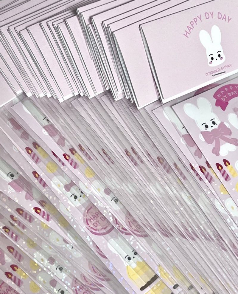 HAPPY DOYOUNG DAY🎂

도영이의 생일을 맞이하여 #RT 해주시는 두 분에게 도영 생일 스티커를 선물로 드립니다🤍

• 국내 주소지 한정
• 도영버블 21일 이상

발표는 도영날 이후.ᐟ