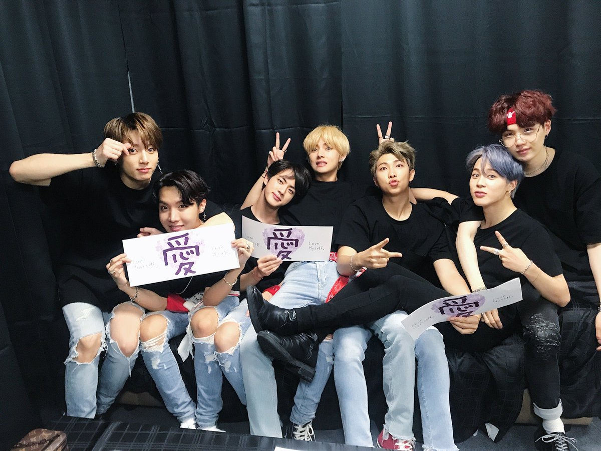 BTS_613Ari's tweet photo. BTS初の日本ドームツアー「LOVE YOURSELF」の東京ドーム公演が放送スタート！！

東京ドーム公演というデビュー当時からの夢を叶えた7人がARMYと一緒にかけがえのない時間を過ごします。
放送情報や視聴方法をまとめました。
感動のアンコールまで完全ノーカット版です😭

🔗 https://t.co/ebZkkg3cZW https://t.co/9EHMxBC6zI