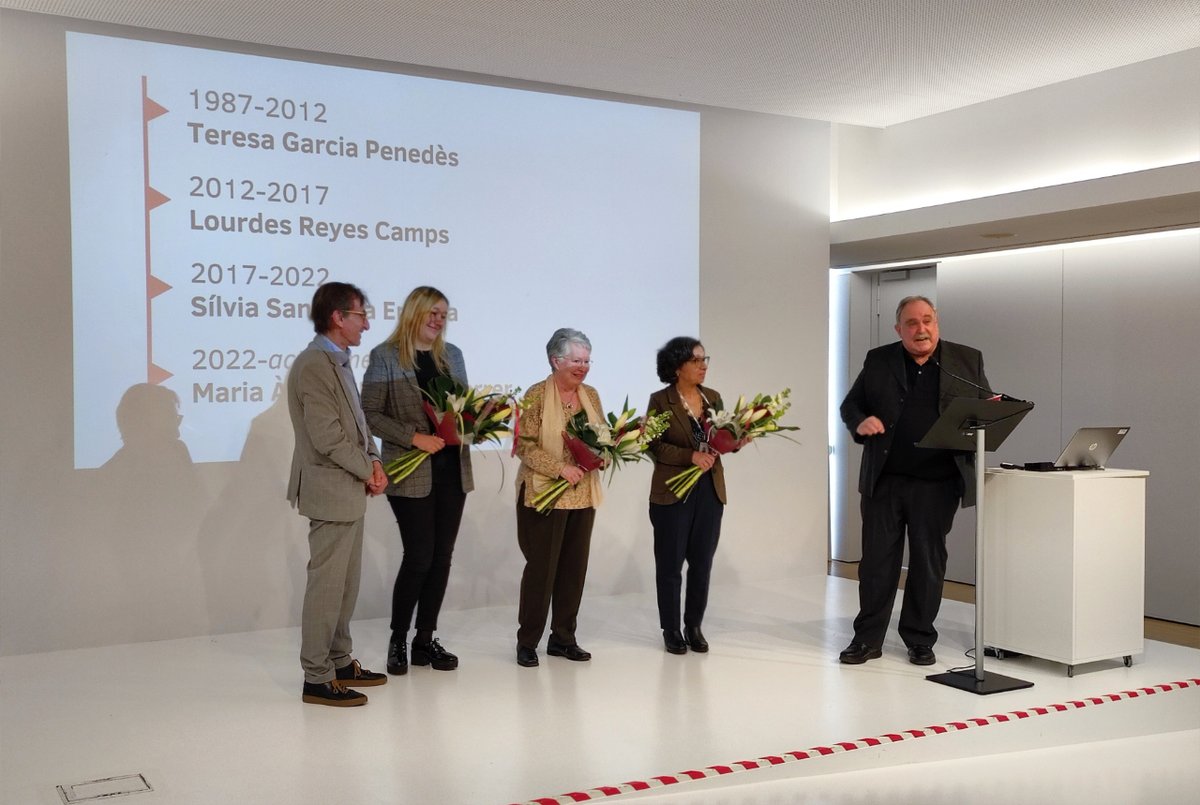 bprahola's tweet photo. 🎉 Amb l'acte de cloenda del #175Aniversari de la #BiblioRahola finalitzava la commemoració dels #175Anys
Han estat 4 mesos de programació especial per celebrar-ho amb tots vosaltres
Moltes gràcies per acompanyar-nos-hi i fer-ho possible!
#BibliotequesCat #BiblioRahola175 #Girona https://t.co/9oZ2lROs7h