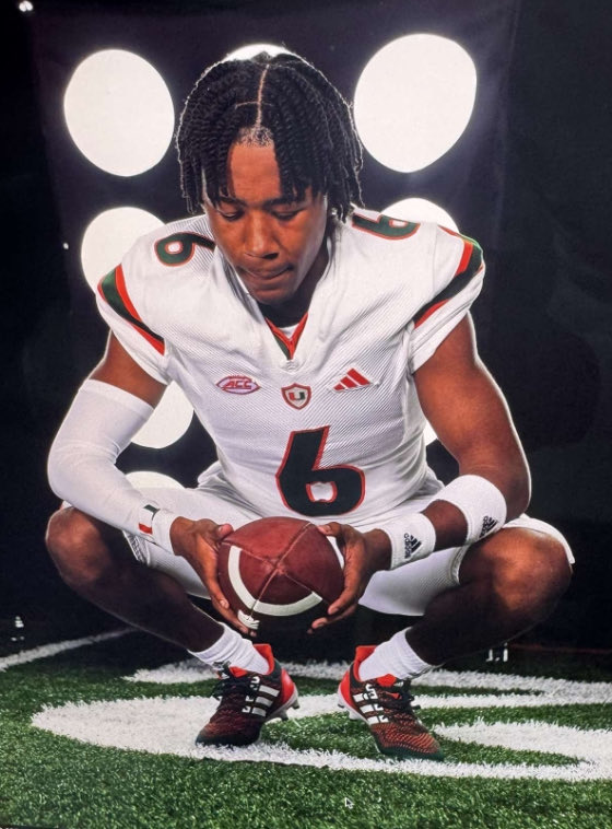 DylanHenry2636's tweet image. Had a great time in Miami ⁦@MiamiHurricanes⁩