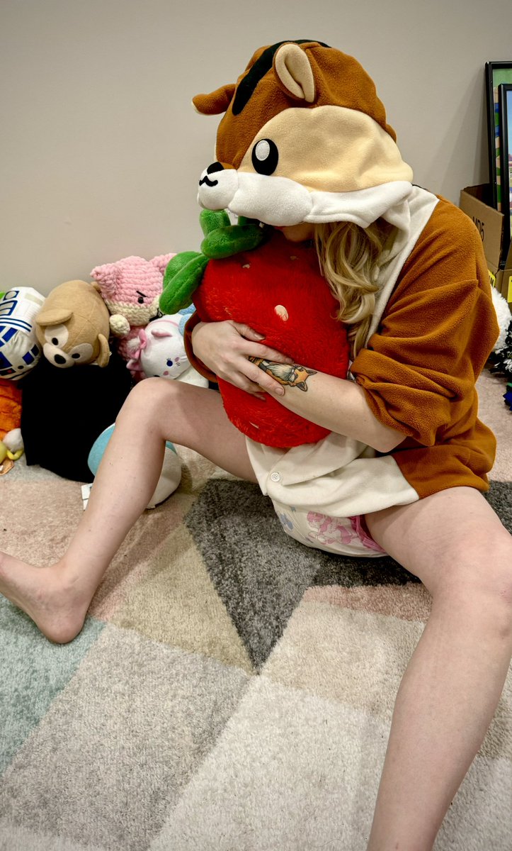 UnusuallyKimmy's tweet photo. First post in ages, you’ll have to listen to the next Usual Bet for context :P https://t.co/Q1fH1OC8Gf