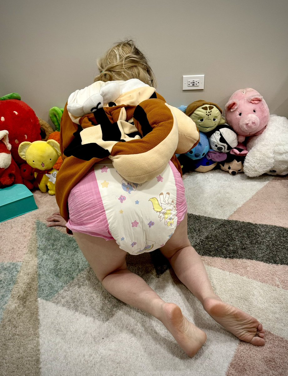 UnusuallyKimmy's tweet photo. First post in ages, you’ll have to listen to the next Usual Bet for context :P https://t.co/Q1fH1OC8Gf