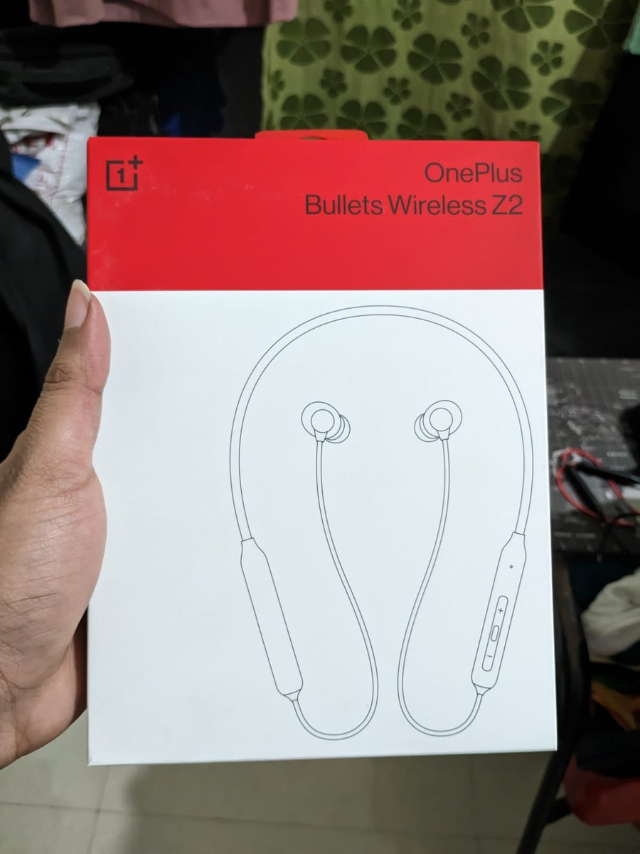 addictwap530009's tweet image. Bought this in 2024 coz I loved how the bass is finely tuned in this.

1699/- . from croma.

#OneplusBulletsZ2 #Oneplus
