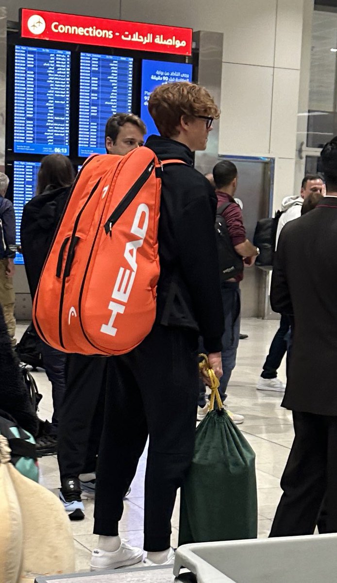 things that weren’t on my 2024 bingo card: meeting jannik sinner in dubai airport security as we both sorted out our hand luggage

his carry-on bag being the actual australian open trophy (!) made the electronics and liquids in my tray look very unimpressive 💔