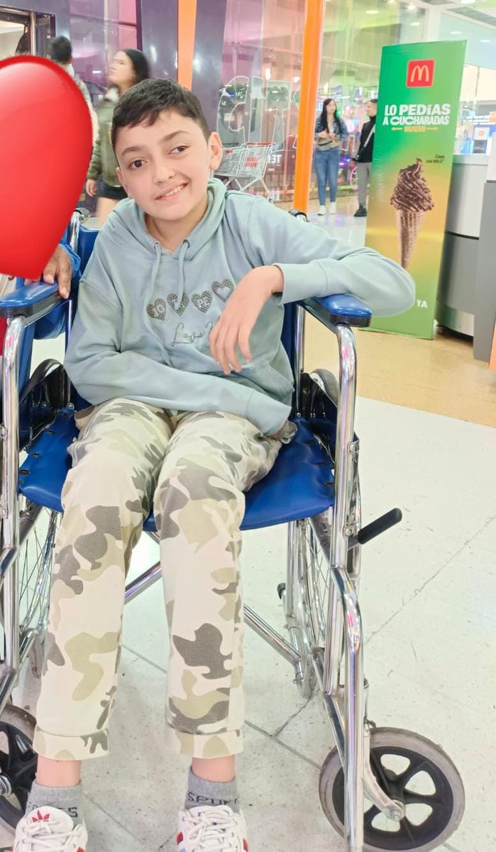 NinoYeimmy's tweet photo. No me voy a rendir hasta que @EPS_Famisanar nos entreguen los medicamentos para dar tratamiento al cáncer que padece mi sobrino, hemos interpuesto quejas en @Supersalud y @personeriabta sin tener respuesta de ninguna de las entidades. Ayúdeme a ser #viral y pedir respuesta https://t.co/3SxI0zl0JM