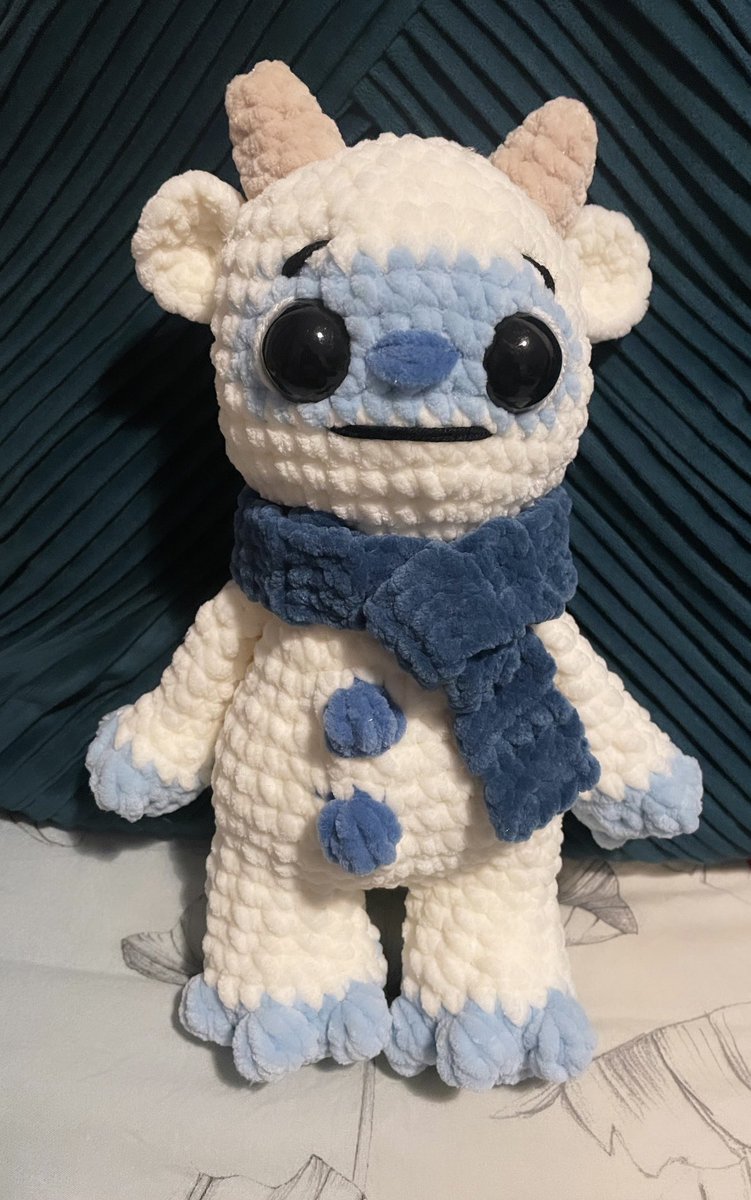 AmyHitmonLee's tweet photo. Crocheted my friend’s kid a yeti so he’ll talk to me about cryptids when he’s older https://t.co/F5UFpb7Z7A