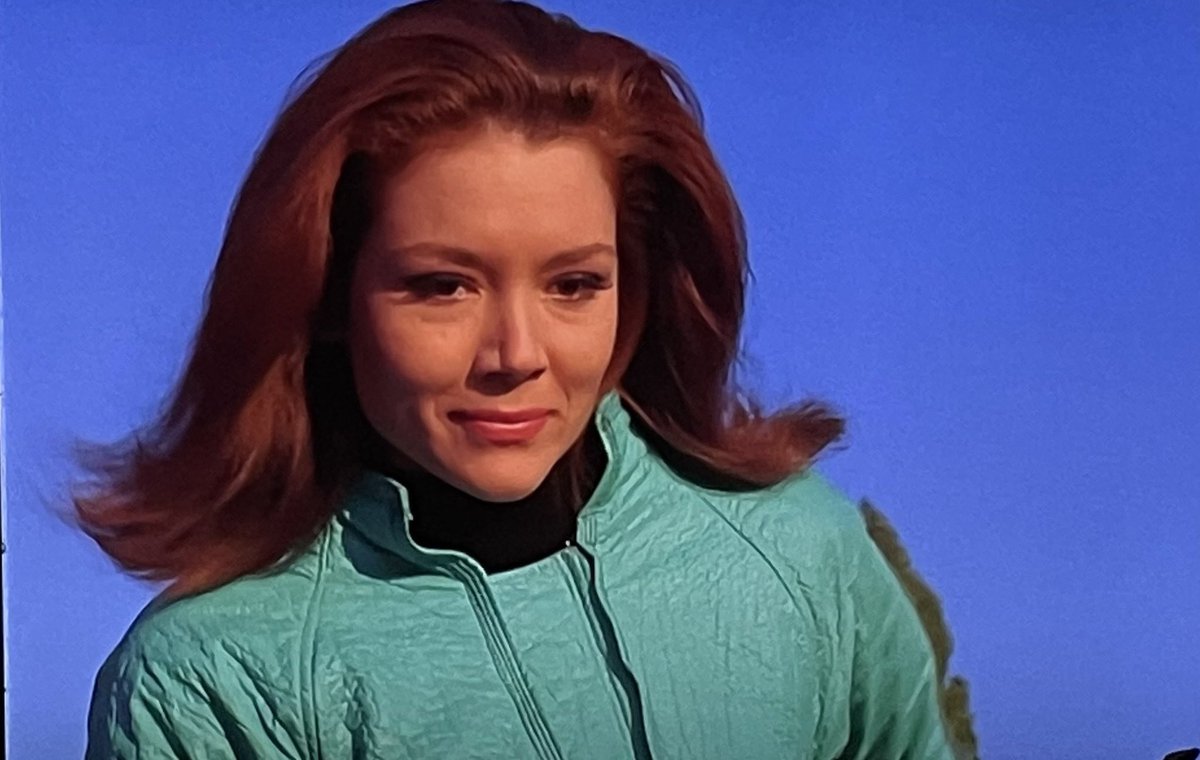 TimeLordDrew61's tweet photo. That takes care of that. Escape in Time . The Avengers. #TheAvengers #JohnSteed #PatrickMacNee #DianaRigg #EmmaPeel #EscapeInTime #Series5 https://t.co/1nm6LciSiG