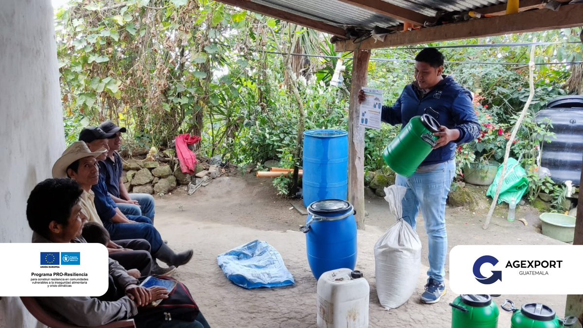 AlianzasAG's tweet photo. @AGEXPORTGT capacita a personas beneficiarias del Programa #ProResiliencia, financiado por @UEGuatemala y liderado por @WFPGuatemala, en la elaboración de productos orgánicos hechos con microorganismos de montaña para reducir la utilización de pesticidas y fertilizantes✅ https://t.co/KtActhr1I1