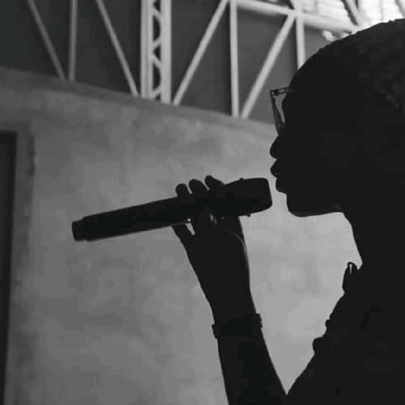 Top 10 Ugandan female Performance Poets
1. Ife Phianki
When Ife gets on stage, the stage becomes something else. One night at Nabisunsa Girls School we held a poetry night. I invited her. When she got on stage, even before she spoke a word, the hall was filled with sounds of wow