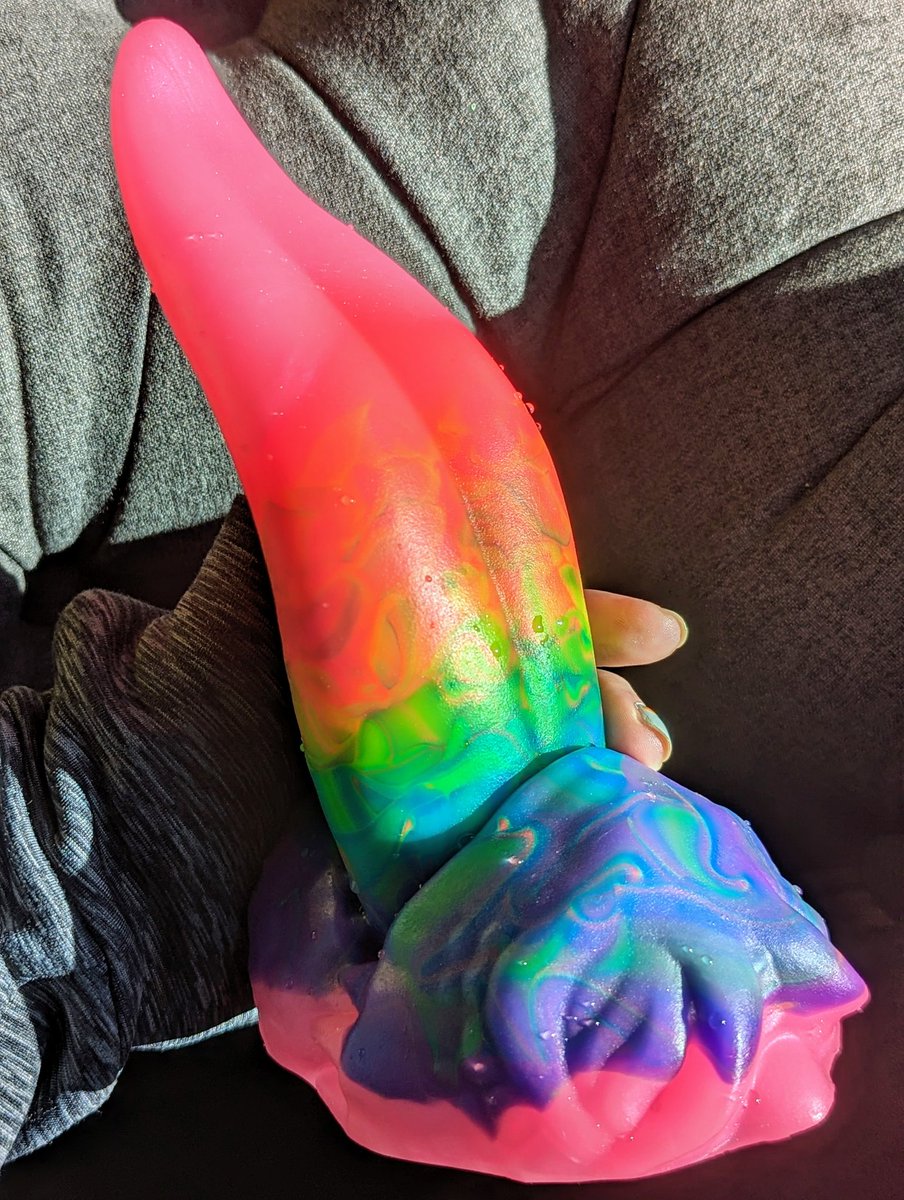 TheEndOfAModern's tweet photo. 🩷🐲💕 My Very Naughty Tongue Purchase 💕🐲🩷 https://t.co/QC9rFPSyNl