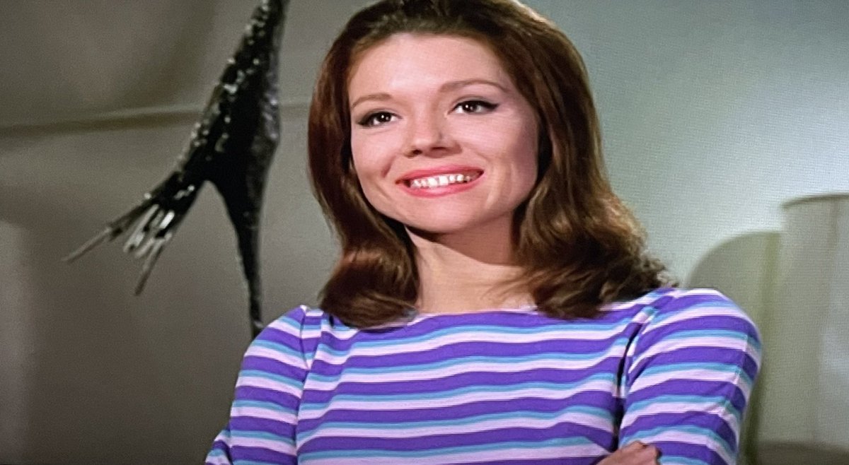 TimeLordDrew61's tweet photo. A Great Tag scene for a great story filmed at Beaulieu. Escape in Time . The Avengers. #TheAvengers #JohnSteed #PatrickMacNee #DianaRigg #EmmaPeel #EscapeInTime #Series5 https://t.co/OE7VHvw2BJ