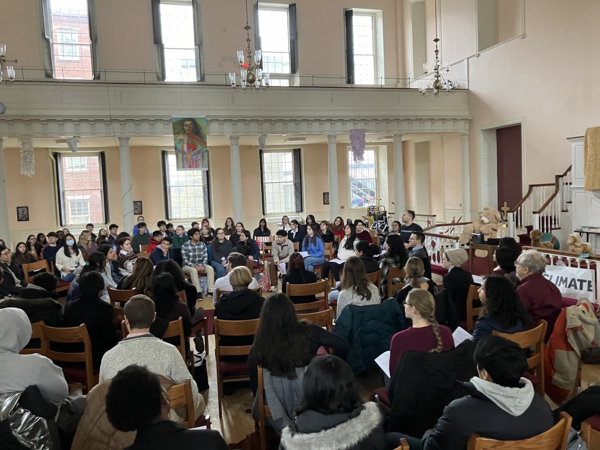 The Mass Youth Climate Coalition is bringing together a massive political force for #ClimateJustice
Check out the crowd who showed up to lobby today!
@MAPowerForward #mapoli @ebenbein