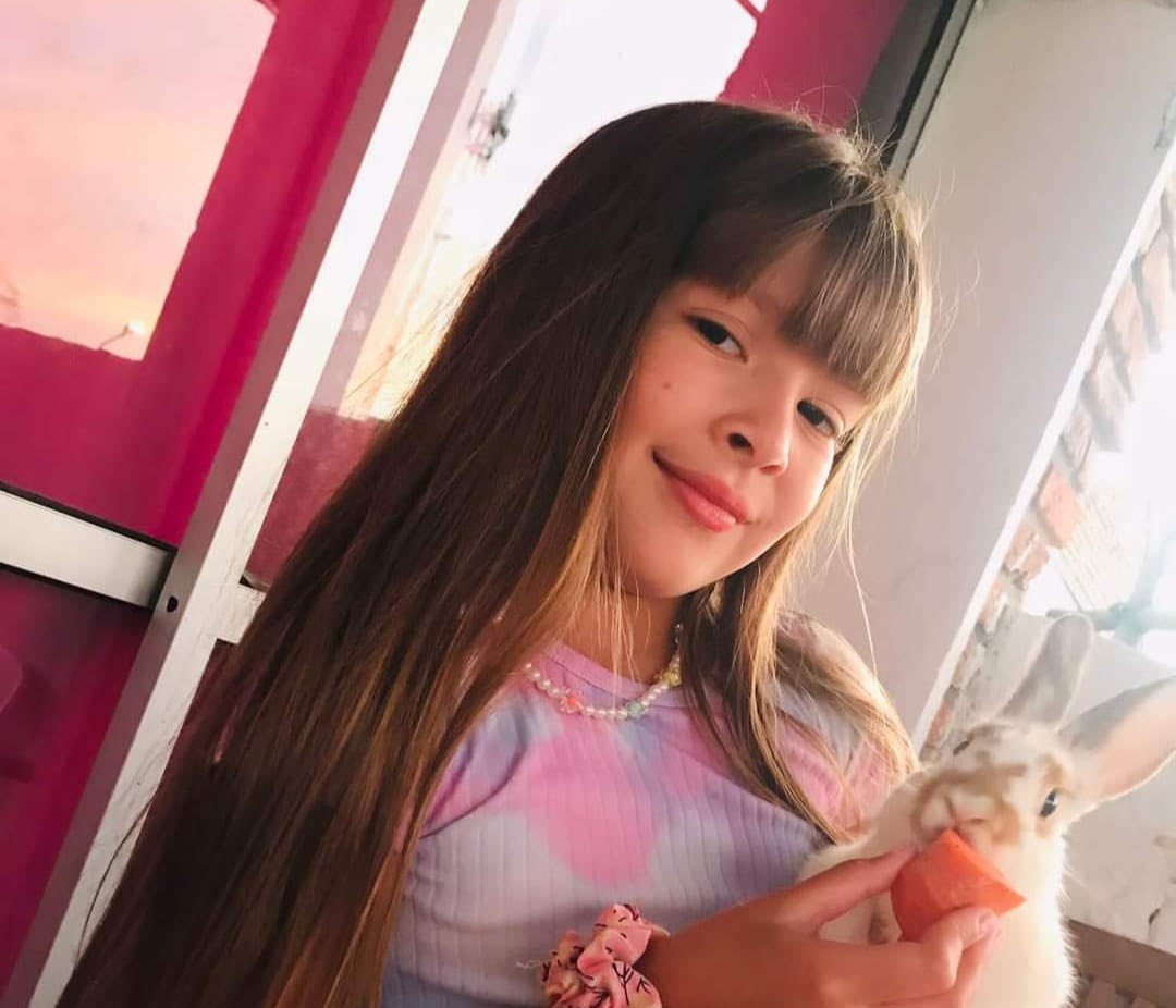 ManyasEnUSA's tweet photo. Esta tarde se hizo parte de la donación para los lentes de Julieta Rodriguez, una niña con problemas de visión. Esperemos que pronto pueda tener una mejor calidad de vida ¡Arriba Juli! https://t.co/i72NIyjsoC