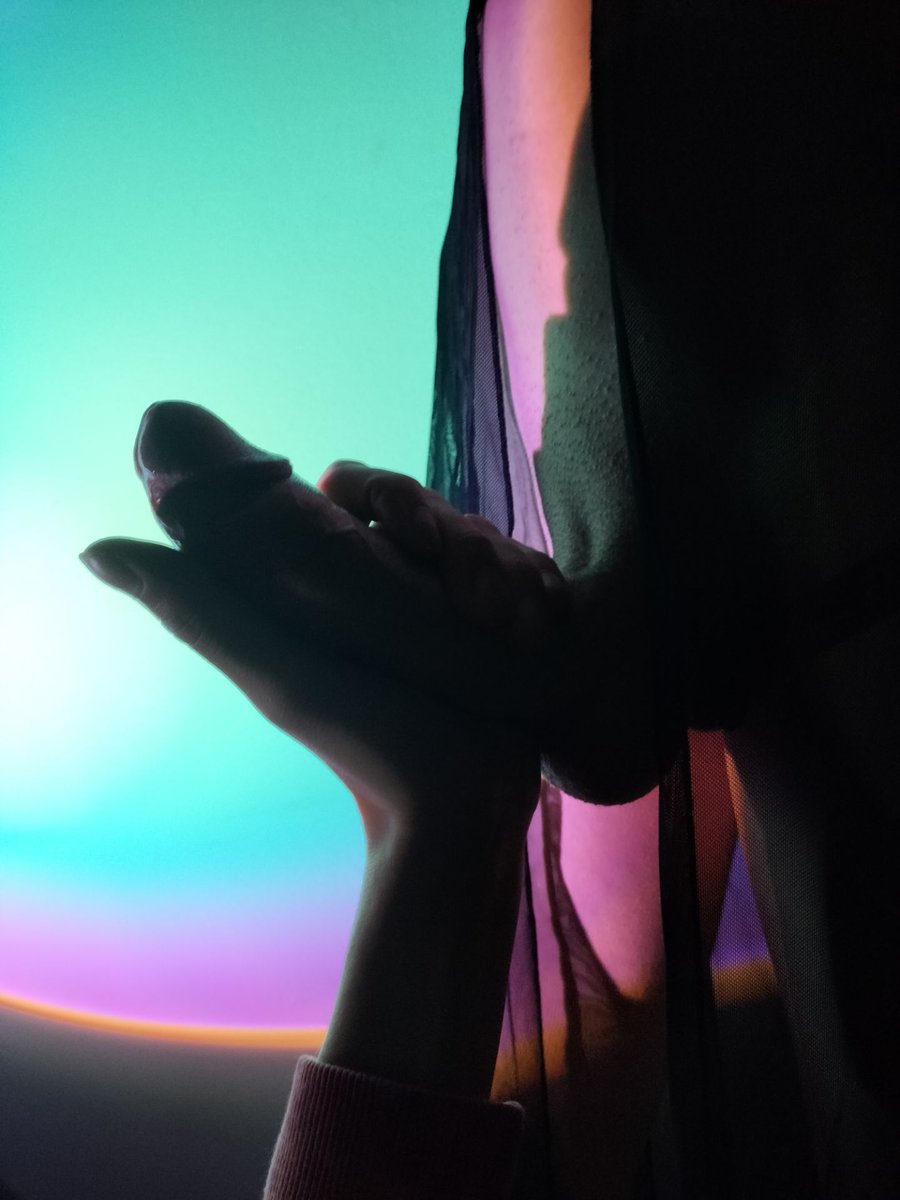 elthegoth's tweet photo. Thank you to @Good_King_Kitty for "lending me a hand" 😋😏🥰😆 https://t.co/TOAIS3XJiP