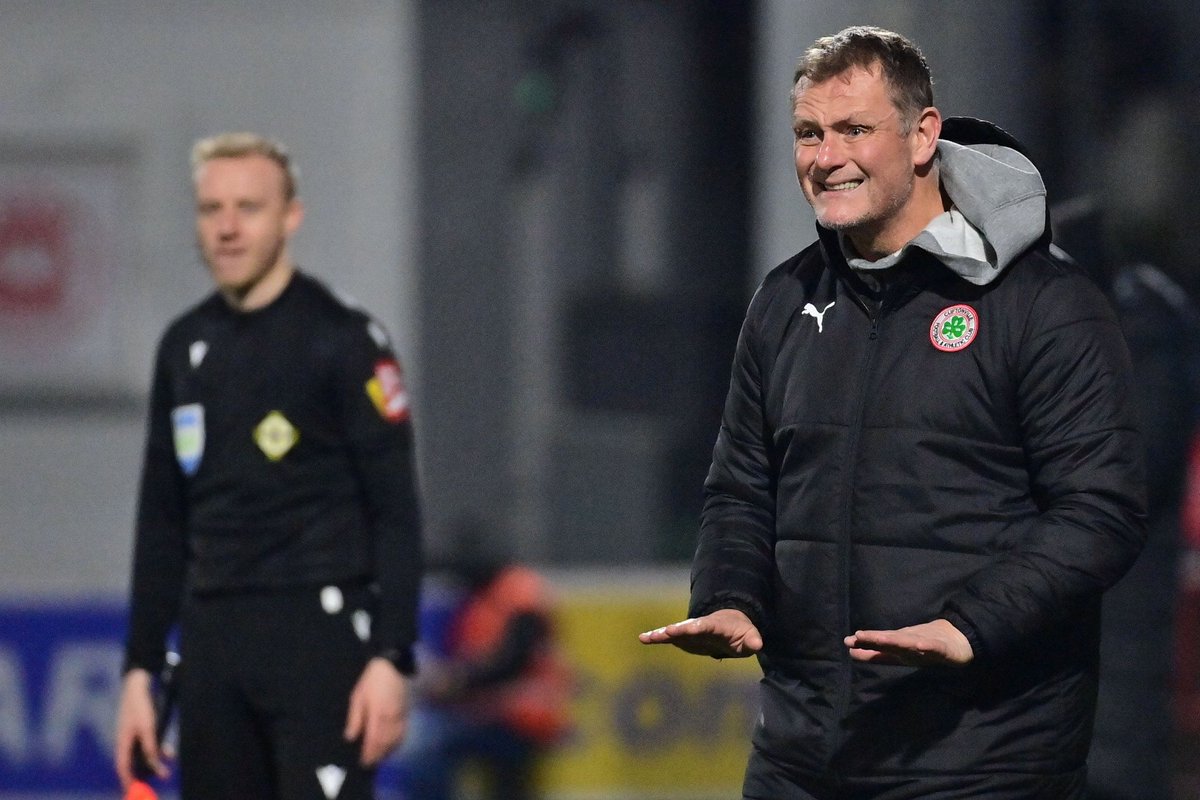 NIFL_TC's tweet photo. 🔴
Cliftonville will look into the market for a new defender as Luke Turner Joins St Patrick’s Athletic. The North Belfast side are tight for time as the window shuts in less than 48 Hours. But the reds are doing all they can to find the perfect replacement. 
🕰️🔴 https://t.co/DS7sp2V3PI