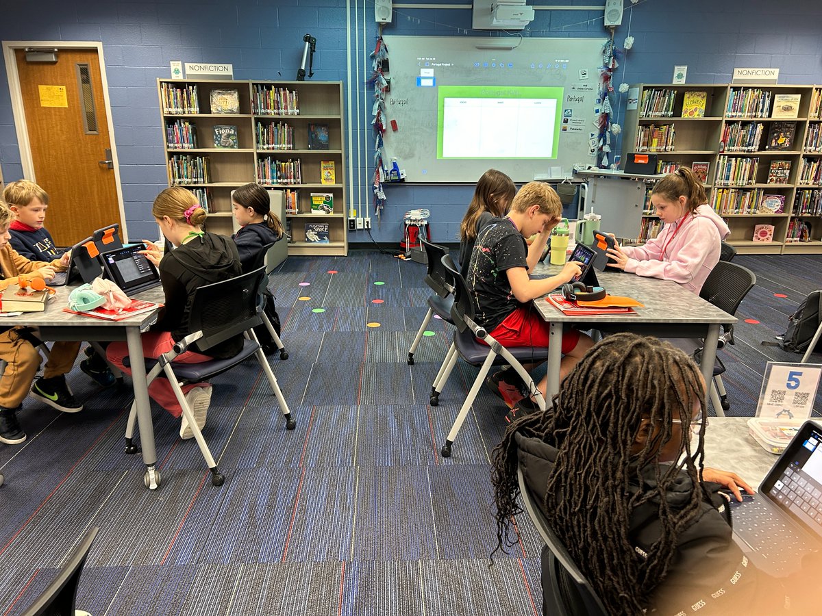 LIBRARIESinRISD's tweet photo. 5th is both Igniting and Wondering with our introduction to the annual World's Fair. They created their own Portugal notes page using Keynote to promote learning ownership, then filled out a KWL. #RISDWeAreOne #librarytakeover
@its_morgancave https://t.co/aRTywqMFaR
