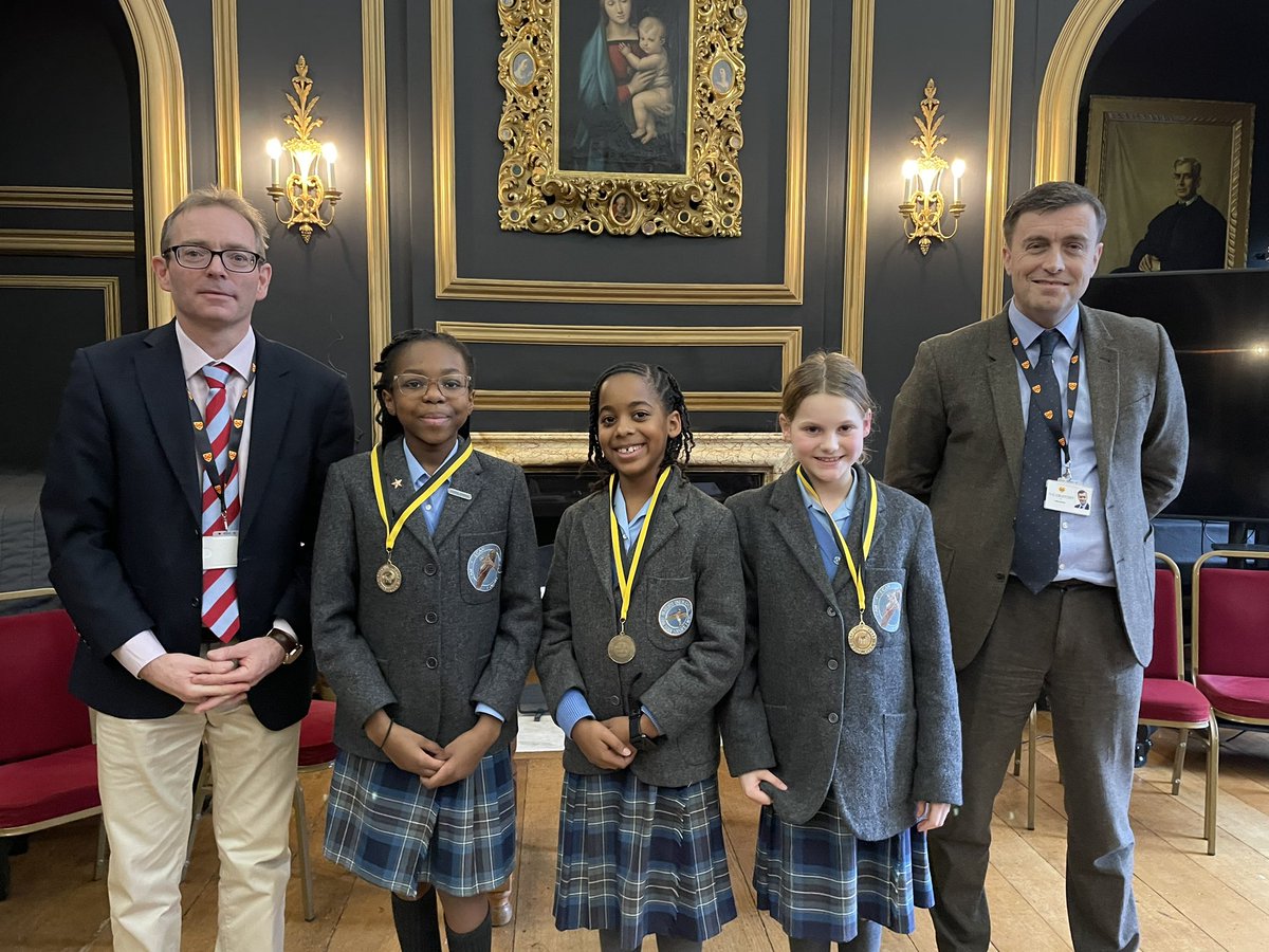 oratoryschool's tweet photo. Brilliant to welcome @AldroSchool @BishopsgateSch @CheshamPrep @EtonEndSchool @GayhurstSchool @SarumHall @StEdsPrep @sthughs @ThorngrovePrep and @WellesleyPrep to our #Debating Day. Well done to all the pupils who took part! π #OratoryDebating #OratoryEnglish #OratoryAcademic https://t.co/9RaiD8TI9X