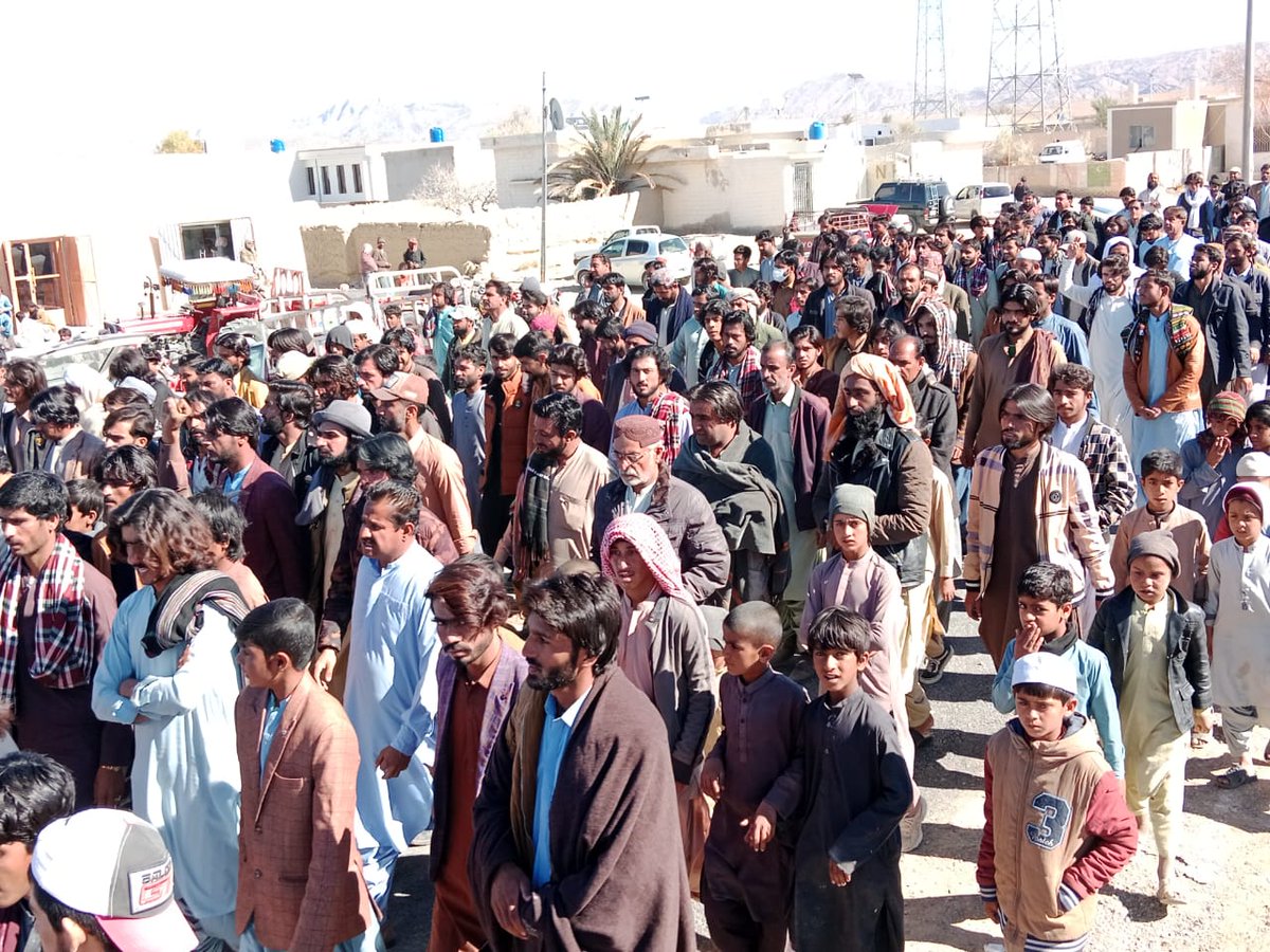 جنگ جب بقاء کہ ہو
بسیمہ
BYC Basima 
#IStandWithBalochMarch
#MarchAgainstBalochGenocide
<a href="/MahrangBaloch_/">Mahrang Baloch</a> <a href="/SammiBaluch/">Sammi Deen Baloch</a>