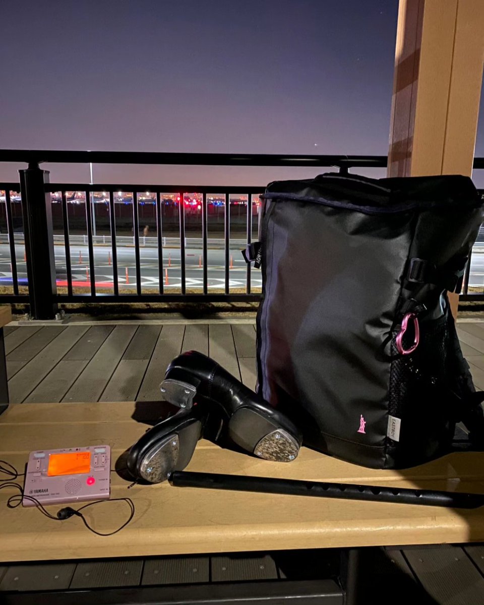 ayum7878's tweet image. TAP DANCE PRACTICE DAY 4
タップと、ちょっと篠笛。
タップチップが上手く床に当たらなくてきれいに音が飛ばない👞👞
篠笛で、学生時代マーチングでやった『Fiddler on the Roof』のオープニングのフルートsoloを吹いてみた♪懐かし～♪
#tap #tapdance #selfpractice 
#タップ #タップダンス #自主練