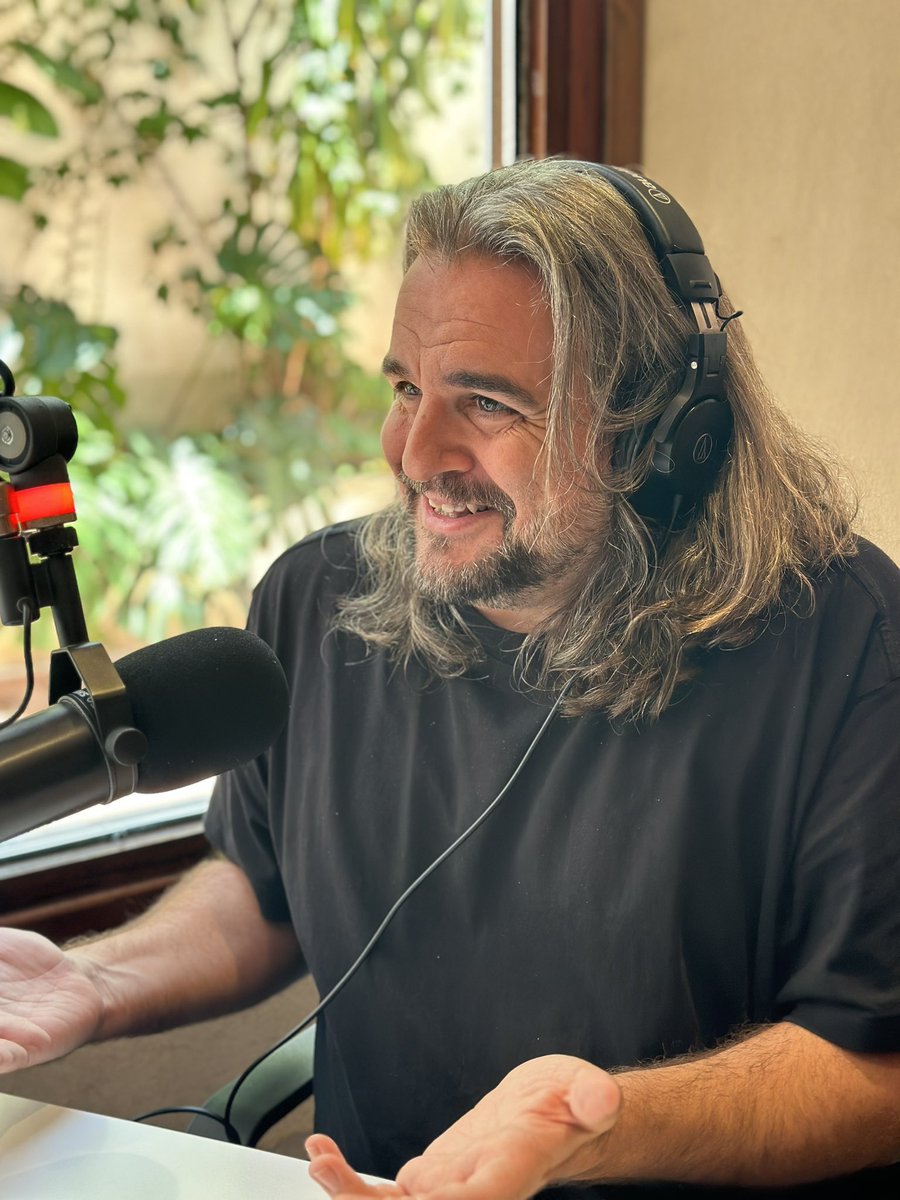 💿 Y ahora <a href="/7AMMixing/">7AMMixing</a> charlando de la producción de los mejores sonidos locales.

📻 <a href="/holasoymoi_/">moi</a> en Futurock.fm