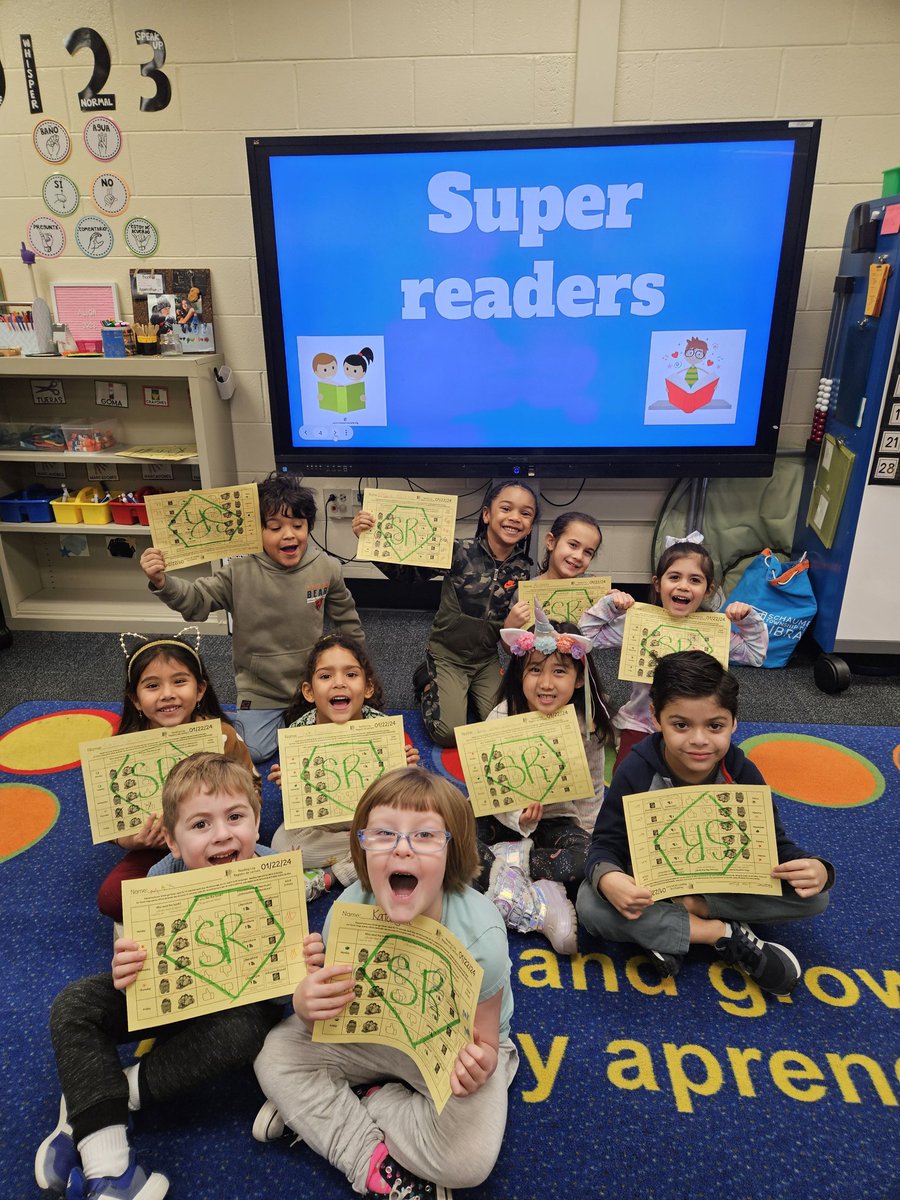 MsFuentes54's tweet photo. These super readers are so proud of their reading!
#weare54 #wearemac https://t.co/yKBf7HcrLf