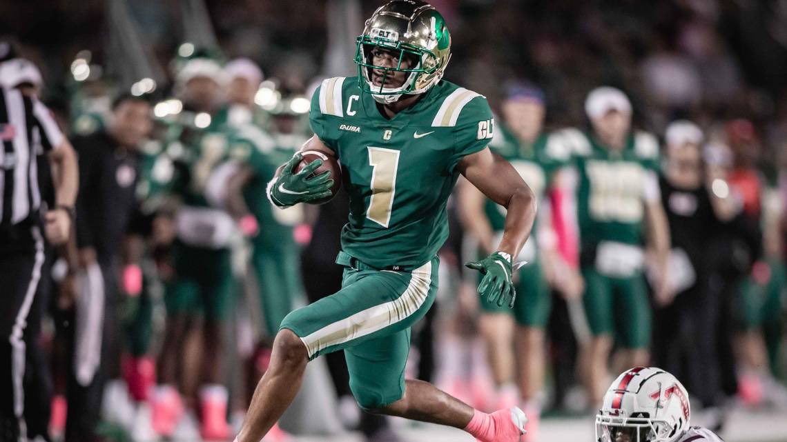 CypherQuinton's tweet photo. I am blessed to receive my second d1 offer from @CharlotteFTBL! @GreerMartini48 @MarshallLaymarr @Coach_Jenks @Ebrooks6Ed @MBrookFootball @MillbrookSports https://t.co/I73kea0YBD